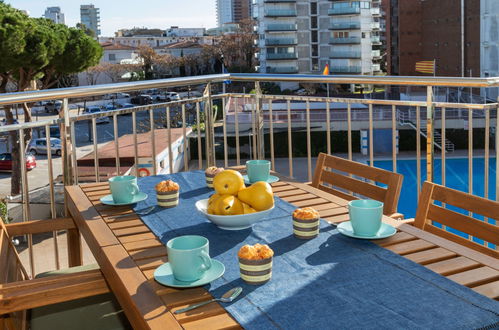 Foto 2 - Apartamento de 2 quartos em Castell-Platja d'Aro com piscina e jardim