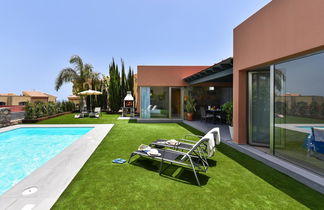 Photo 2 - 2 bedroom House in San Bartolomé de Tirajana with private pool and garden