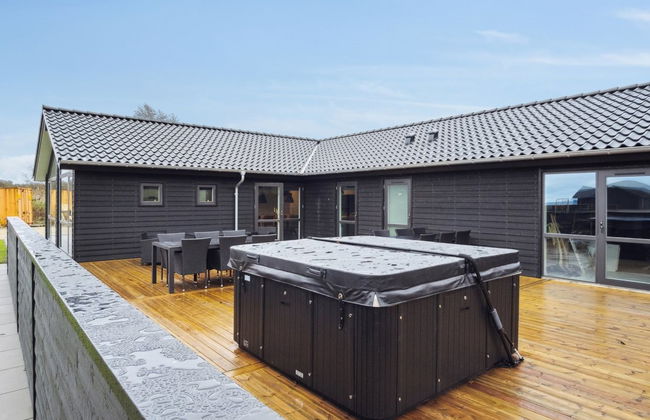 Casa de 5 quartos em Sjølund com terraço e banheira de hidromassagem - Foto 7