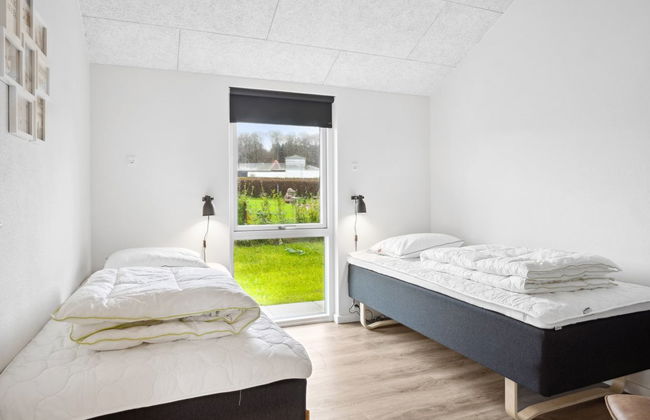 Casa de 5 quartos em Sjølund com terraço e banheira de hidromassagem - Foto 17