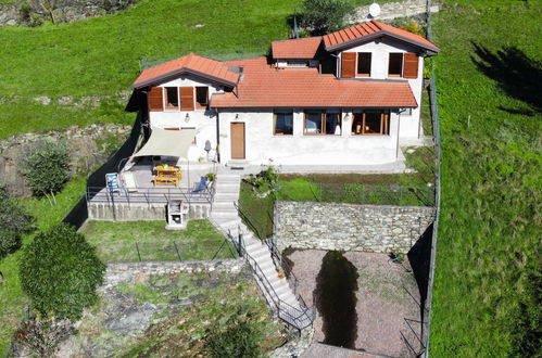 Photo 4 - Maison de 2 chambres à Gravedona ed Uniti avec jardin et terrasse