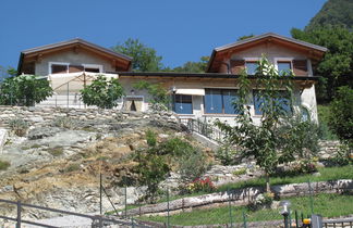 Foto 3 - Casa de 2 habitaciones en Gravedona ed Uniti con terraza y vistas a la montaña