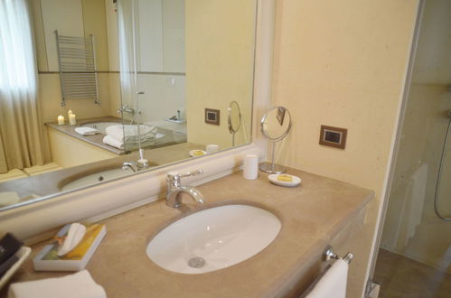 Foto 16 - Apartamento de 2 quartos em San Casciano dei Bagni com piscina e jardim