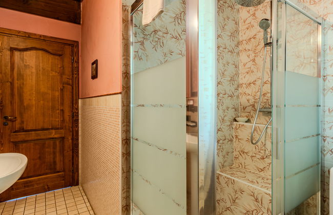 2 bedroom Apartment in Bellano with garden and hot tub - Photo 19