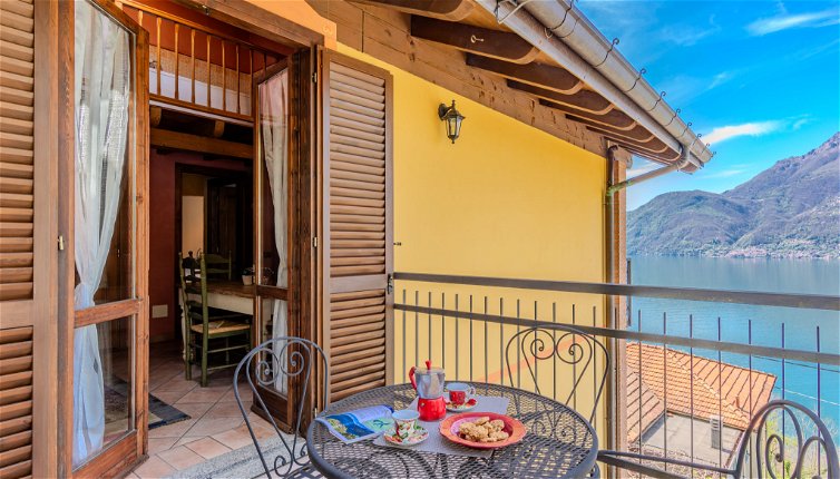 Foto 1 - Apartamento de 1 habitación en Bellano con bañera de hidromasaje y vistas a la montaña