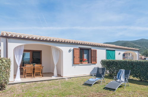 Photo 1 - Maison de 1 chambre à Badesi avec piscine et jardin