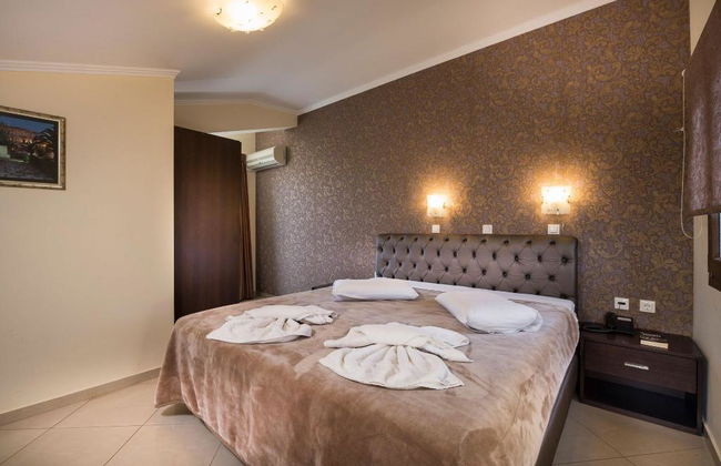 Areti Suites - Photo 40