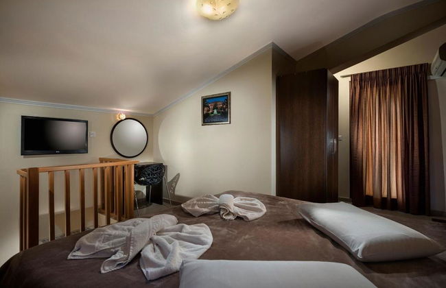 Areti Suites - Photo 35