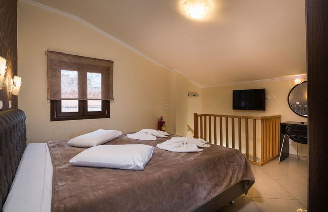 Areti Suites - Photo 39