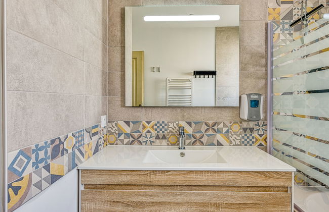 Casa de 4 quartos em Goudargues com piscina privada e jardim - Foto 25