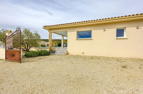 Photo 29 - Maison de 3 chambres à Goudargues avec piscine privée et jardin