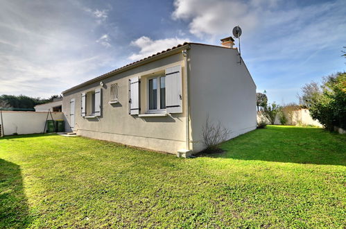 Foto 2 - Casa de 2 quartos em Dolus-d'Oléron com jardim e terraço