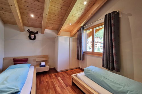 Foto 15 - Appartamento con 3 camere da letto a Saas-Fee