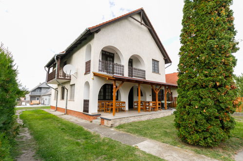 Foto 26 - Casa de 6 quartos em Balatonfenyves com piscina privada e terraço