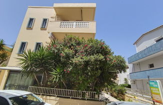 Photo 3 - Albatross Apartments