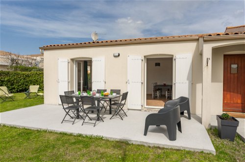 Photo 1 - 3 bedroom House in Vaux-sur-Mer with garden and sea view