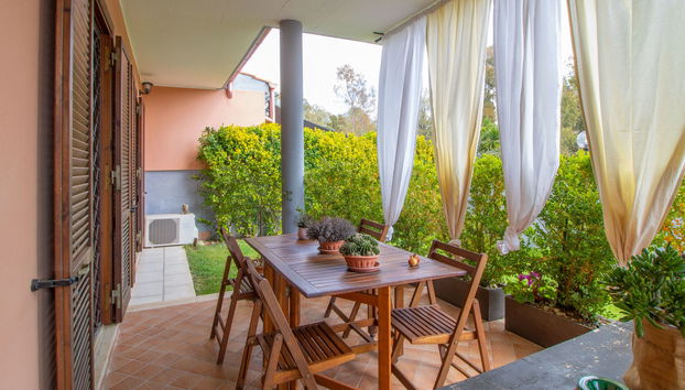 4 bedroom House in Ardea with garden - Photo 3