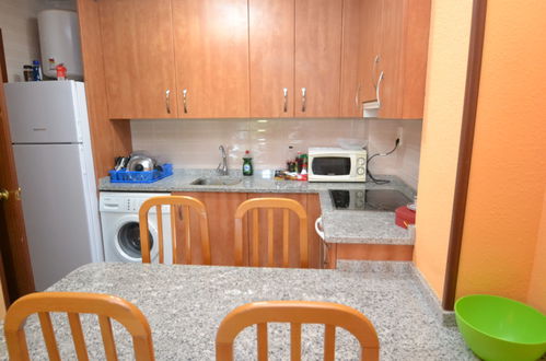 Foto 4 - Apartamento de 2 quartos em Salou com piscina e vistas do mar