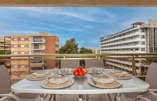 Photo 2 - 2 bedroom Apartment in Salou with swimming pool and garden