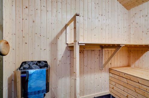 Photo 18 - Maison de 3 chambres à Oksbøl avec terrasse et sauna