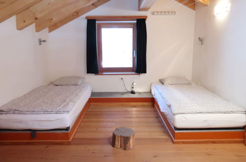 Foto 3 - Apartment mit 3 Schlafzimmern in Anniviers mit garten und blick auf die berge