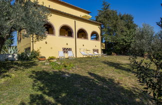 Photo 1 - Maison de 3 chambres à Riparbella avec jardin et terrasse