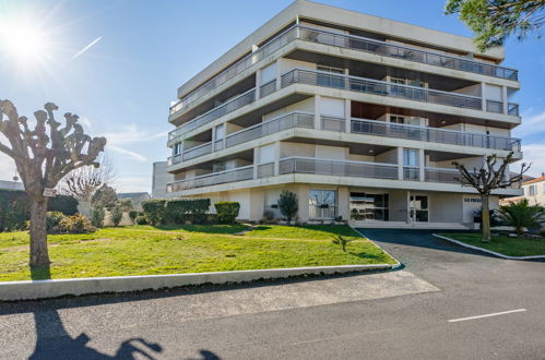 Foto 1 - Appartamento con 1 camera da letto a Vaux-sur-Mer con terrazza e vista mare