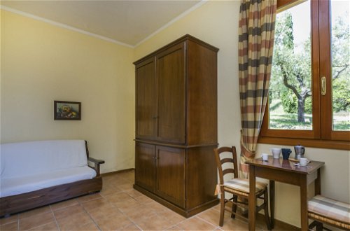 Foto 10 - Apartamento de 1 habitación en Cerreto Guidi con piscina y jardín