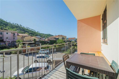Foto 20 - Appartamento con 2 camere da letto a Sestri Levante con terrazza e vista mare