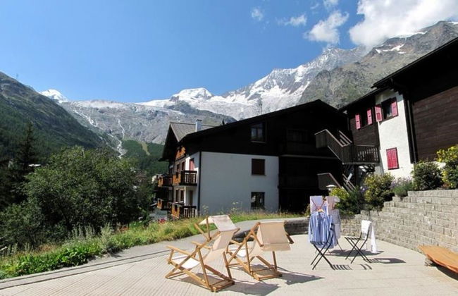 Apartamento de 2 quartos em Saas-Fee com jardim - Foto 1