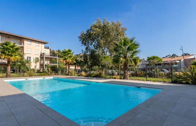 Appartamento con 2 camere da letto a Bormes-les-Mimosas con piscina e giardino - Foto 30