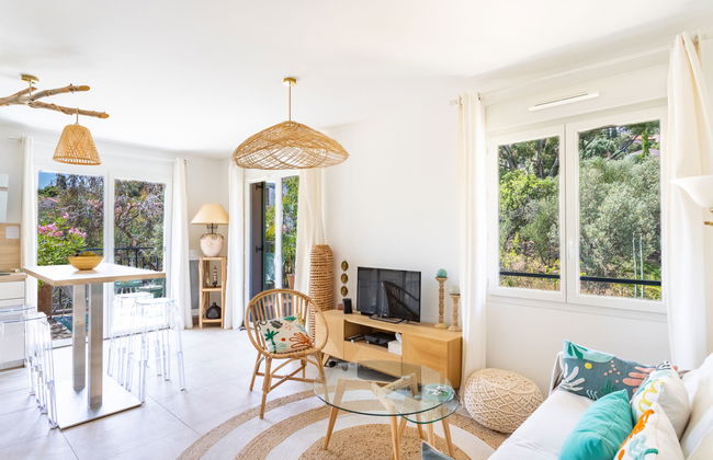 Appartamento con 2 camere da letto a Bormes-les-Mimosas con piscina e giardino - Foto 2