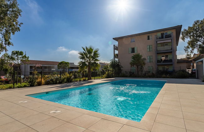 Appartamento con 2 camere da letto a Bormes-les-Mimosas con piscina e giardino - Foto 29