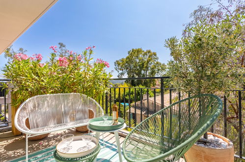 Foto 1 - Apartamento de 2 quartos em Bormes-les-Mimosas com piscina e vistas do mar