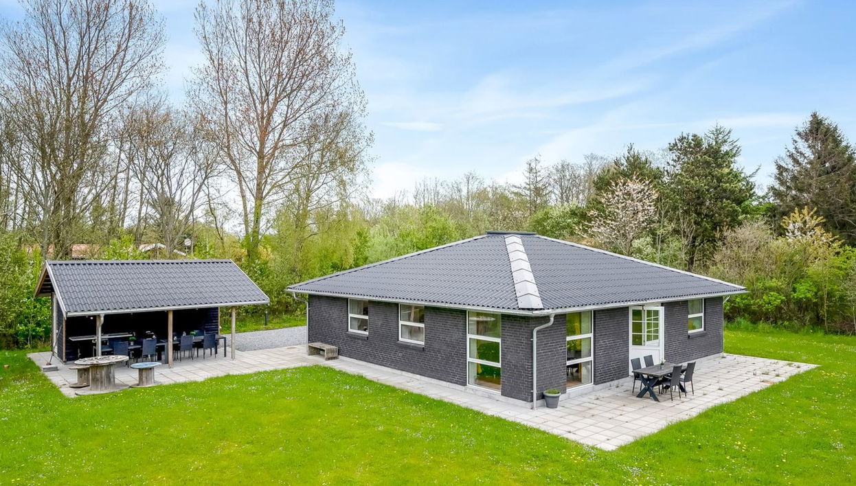 Casa de 4 quartos em Spøttrup com terraço - Foto 1