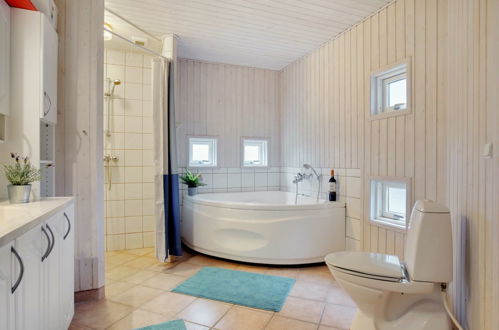 Foto 9 - Casa de 3 habitaciones en Harrerenden con terraza y sauna