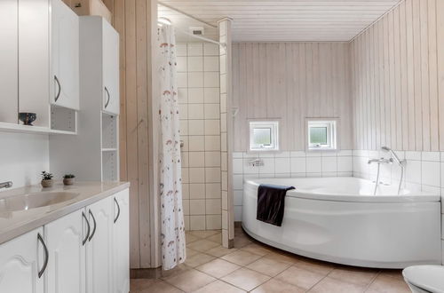 Foto 6 - Casa de 3 quartos em Harrerenden com terraço e sauna