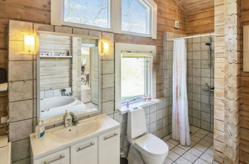 Foto 8 - Casa de 3 quartos em Rønne com terraço e sauna