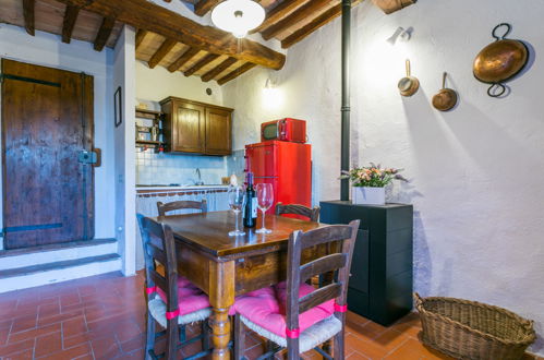 Photo 11 - 2 bedroom House in Castellina in Chianti with swimming pool and garden