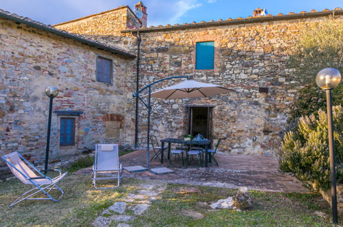 Foto 48 - Casa de 2 habitaciones en Castellina in Chianti con piscina y terraza