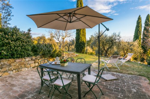 Photo 24 - 2 bedroom House in Castellina in Chianti with swimming pool and terrace