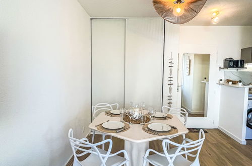 Photo 25 - Appartement de 1 chambre à Cavalaire-sur-Mer avec terrasse