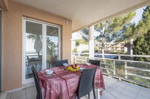 Foto 4 - Apartamento de 1 quarto em Cavalaire-sur-Mer com terraço e vistas do mar