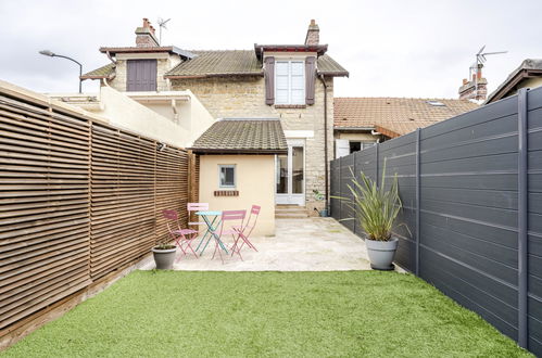 Photo 1 - Maison de 2 chambres à Cabourg avec jardin et vues à la mer