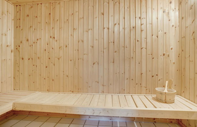 Casa de 4 quartos em Løkken com piscina privada e terraço - Foto 7