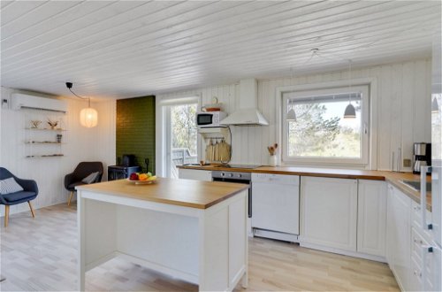 Photo 5 - 4 bedroom House in Klitmøller with terrace and sauna