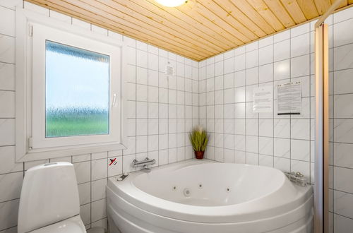 Foto 16 - Casa de 2 quartos em Hvide Sande com terraço e sauna