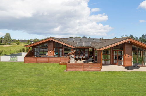 Photo 1 - Maison de 4 chambres à Idestrup avec piscine privée et terrasse