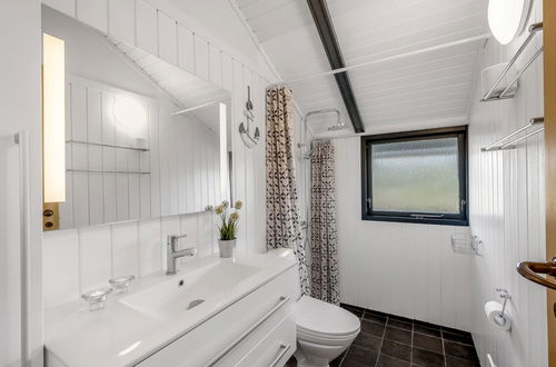Foto 18 - Casa de 2 quartos em Hvide Sande com terraço e banheira de hidromassagem