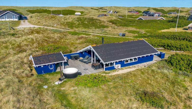 Foto 1 - Casa de 2 quartos em Hvide Sande com terraço e banheira de hidromassagem
